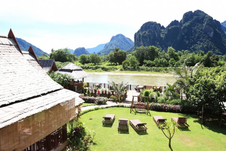 ElephantCrossingHotelExteriorLaos-158891325614167_0_500